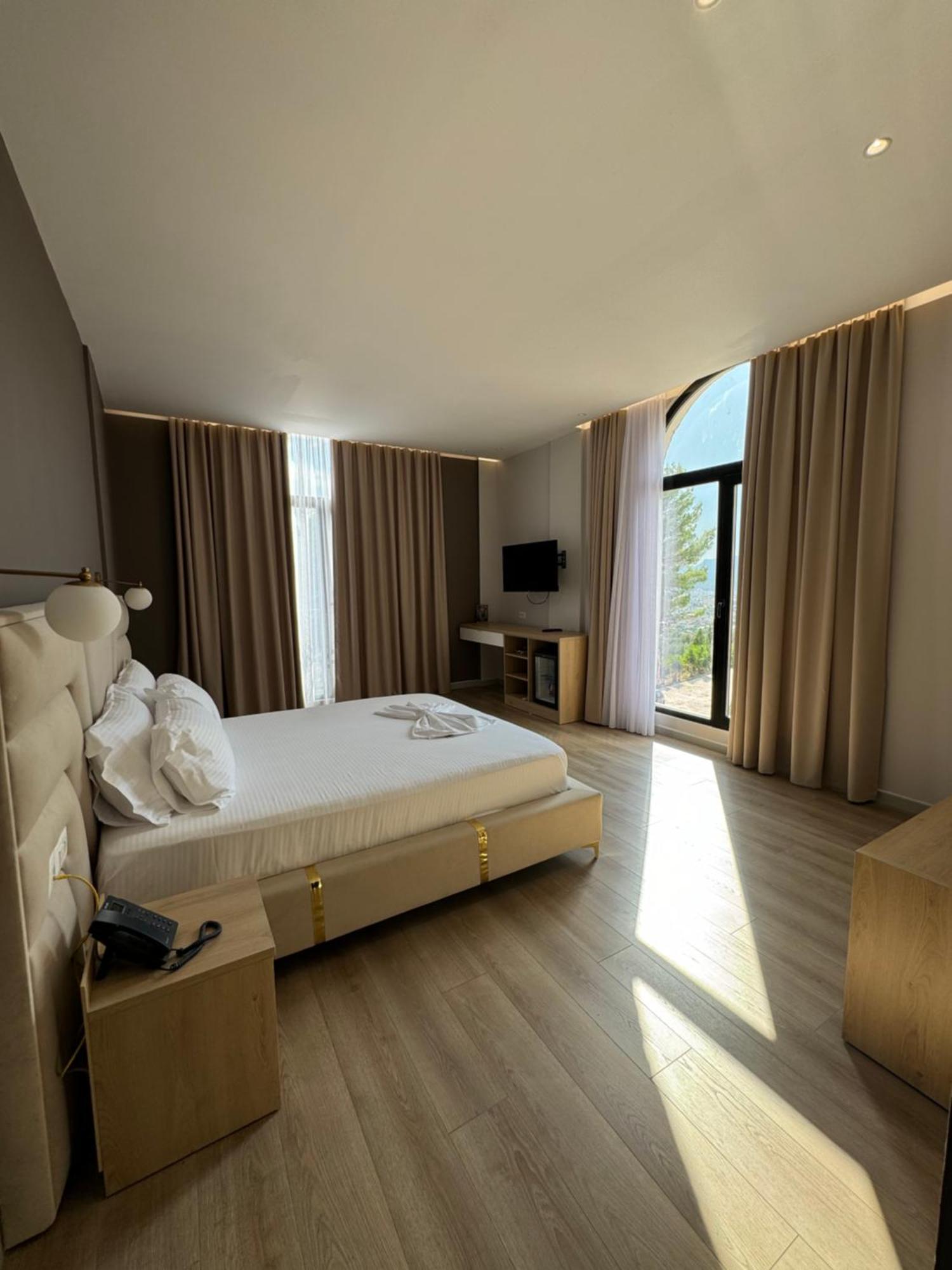 Hotel Panorama & Spa Elbasan Exterior photo