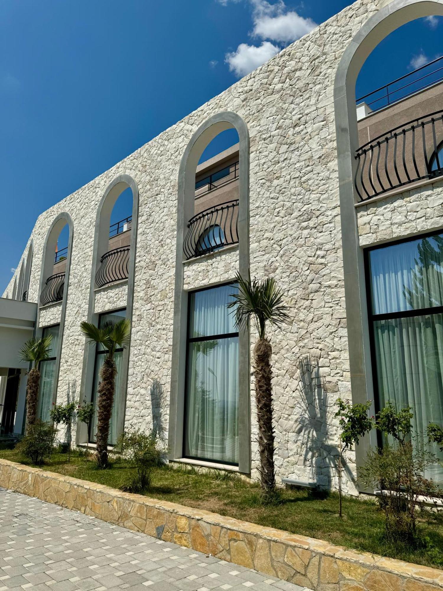 Hotel Panorama & Spa Elbasan Exterior photo